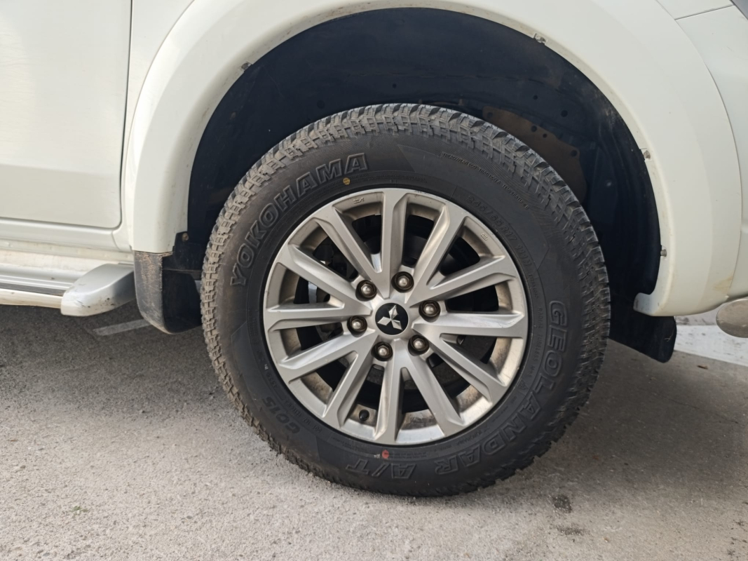 Mitsubishi L200 — 23