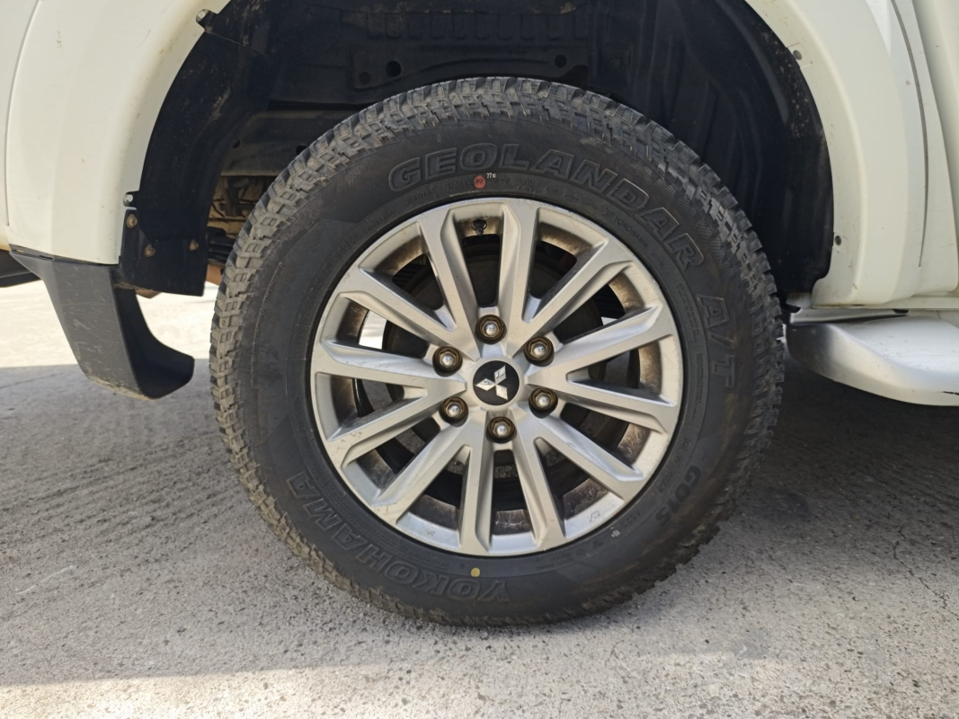 Mitsubishi L200 — 24