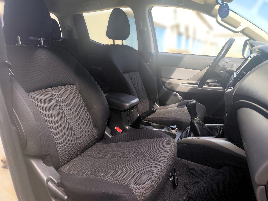 Mitsubishi L200 — 12