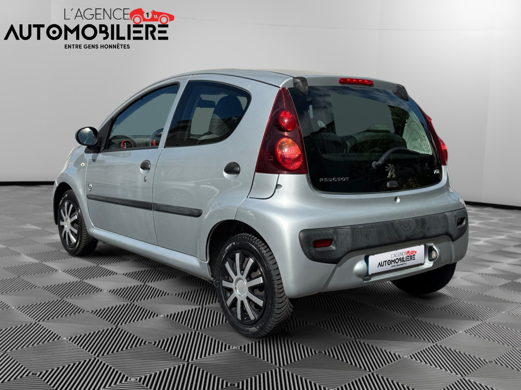Peugeot 107 — 3
