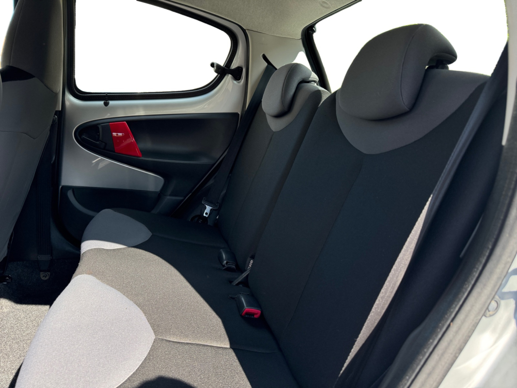 Peugeot 107 — 16