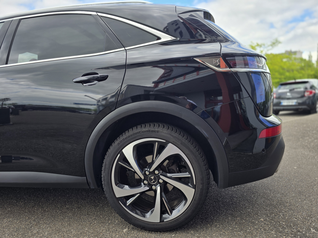 DS DS7 CROSSBACK — 33