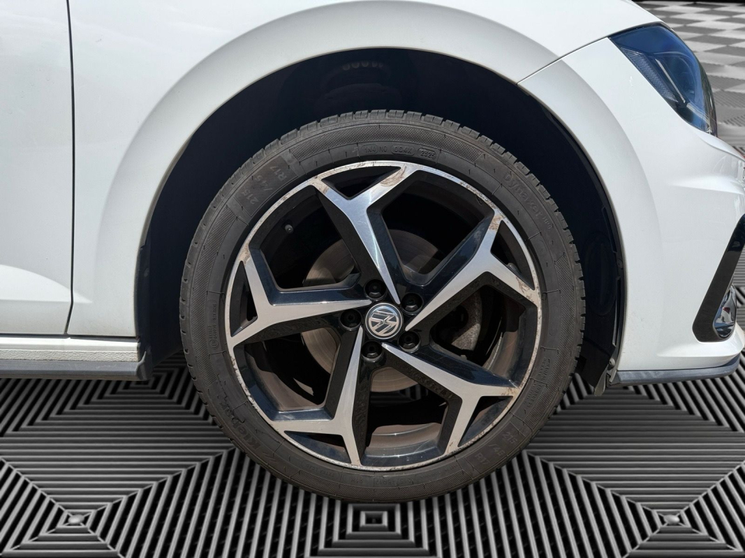 Volkswagen Polo — 9