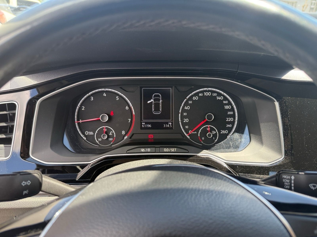 Volkswagen Polo — 17