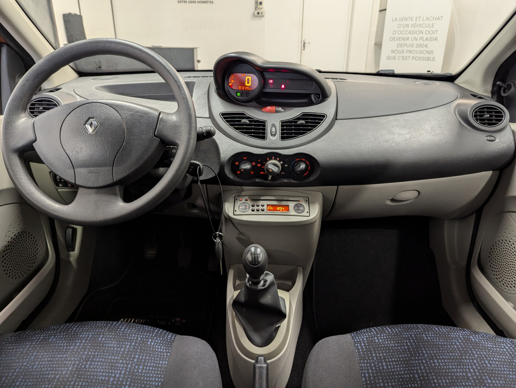 Renault Twingo — 9