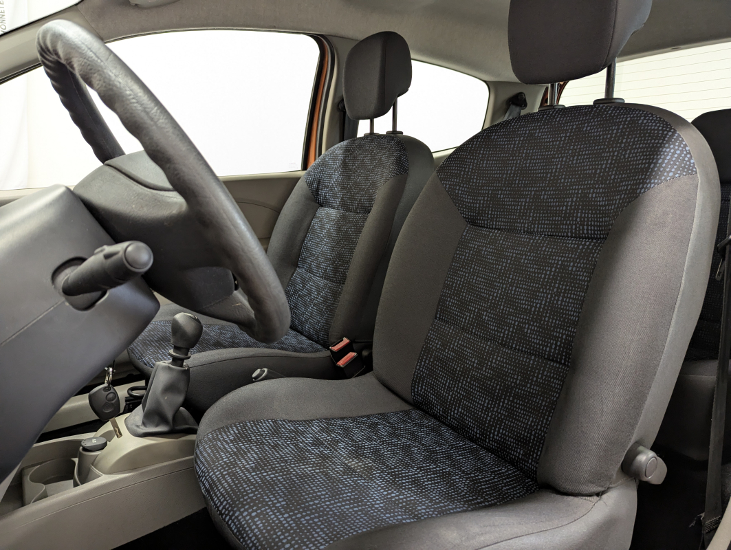 Renault Twingo — 12