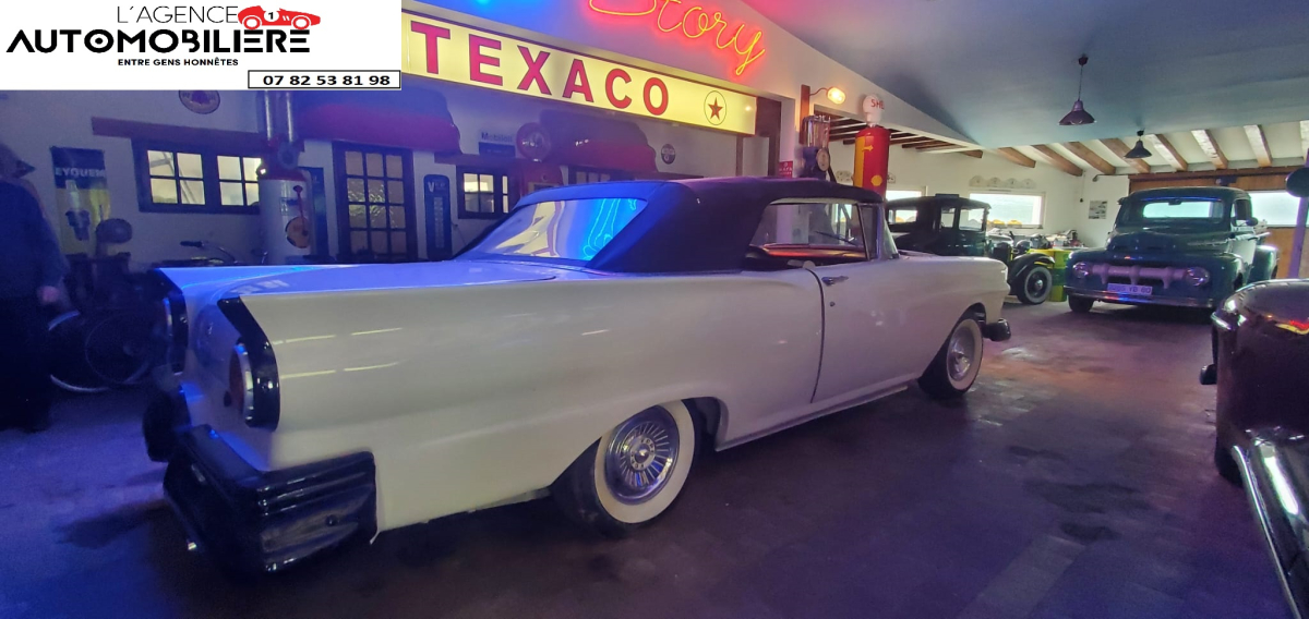 Ford Fairlane — 5