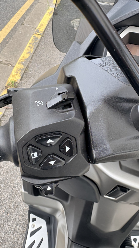 Piaggio MP3 — 5