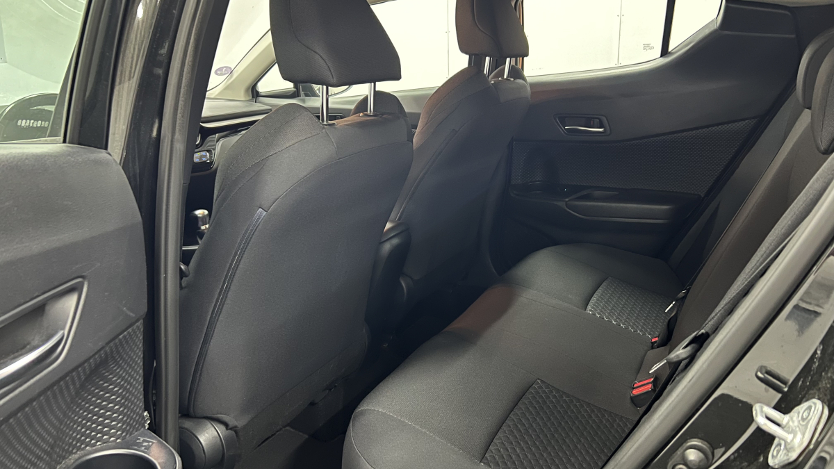 Toyota C-HR — 16