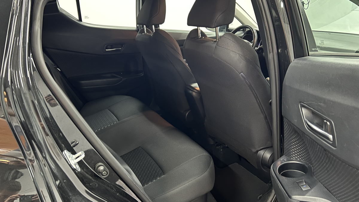 Toyota C-HR — 13