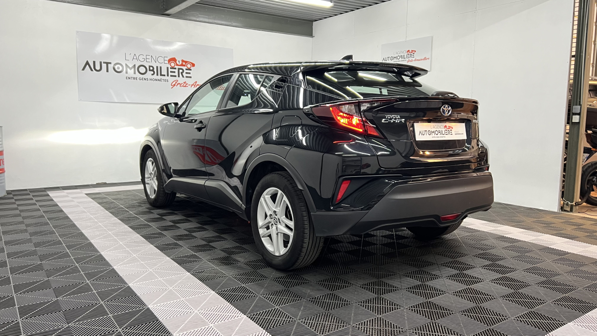 Toyota C-HR — 4