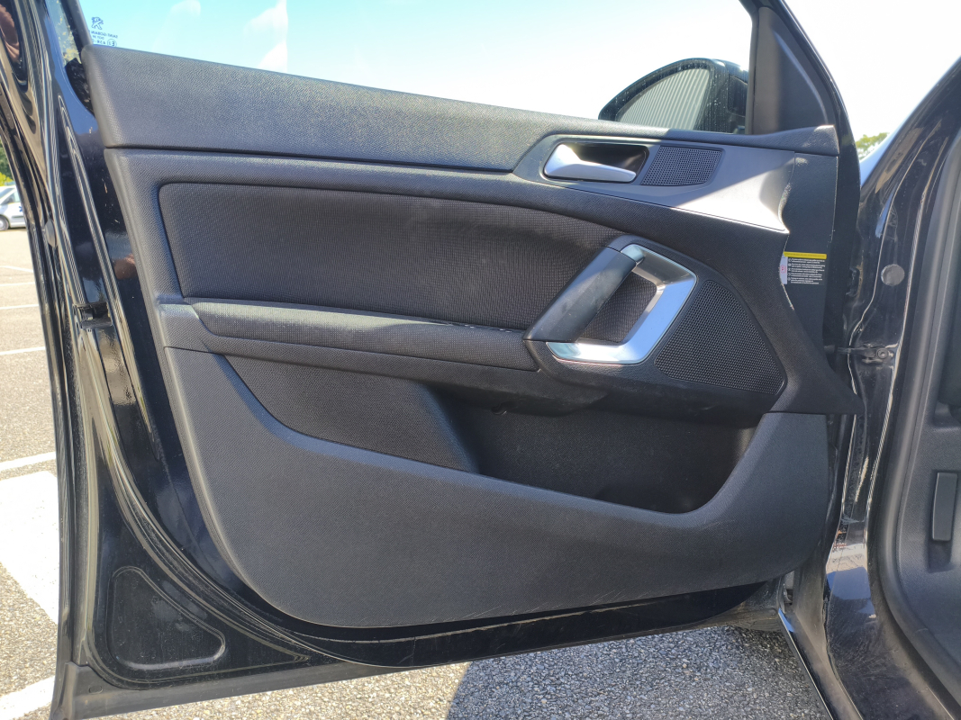Peugeot 308 — 9