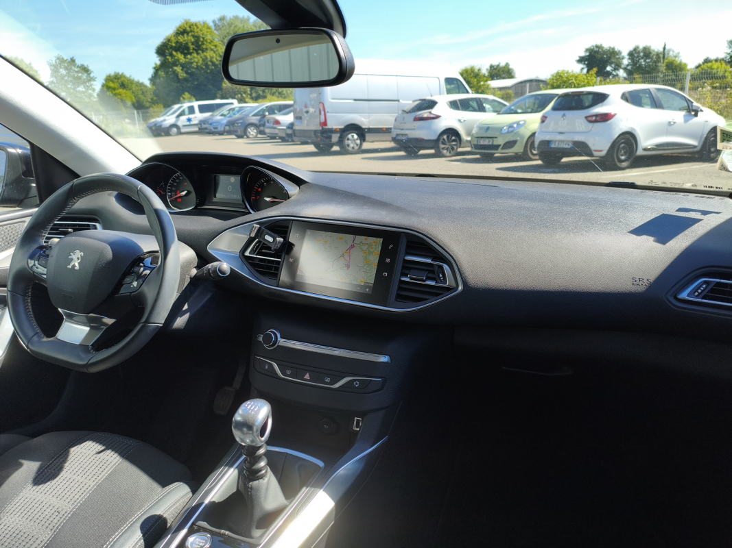 Peugeot 308 — 15