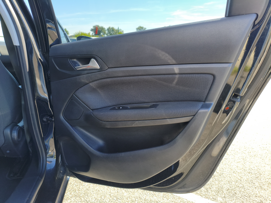 Peugeot 308 — 19