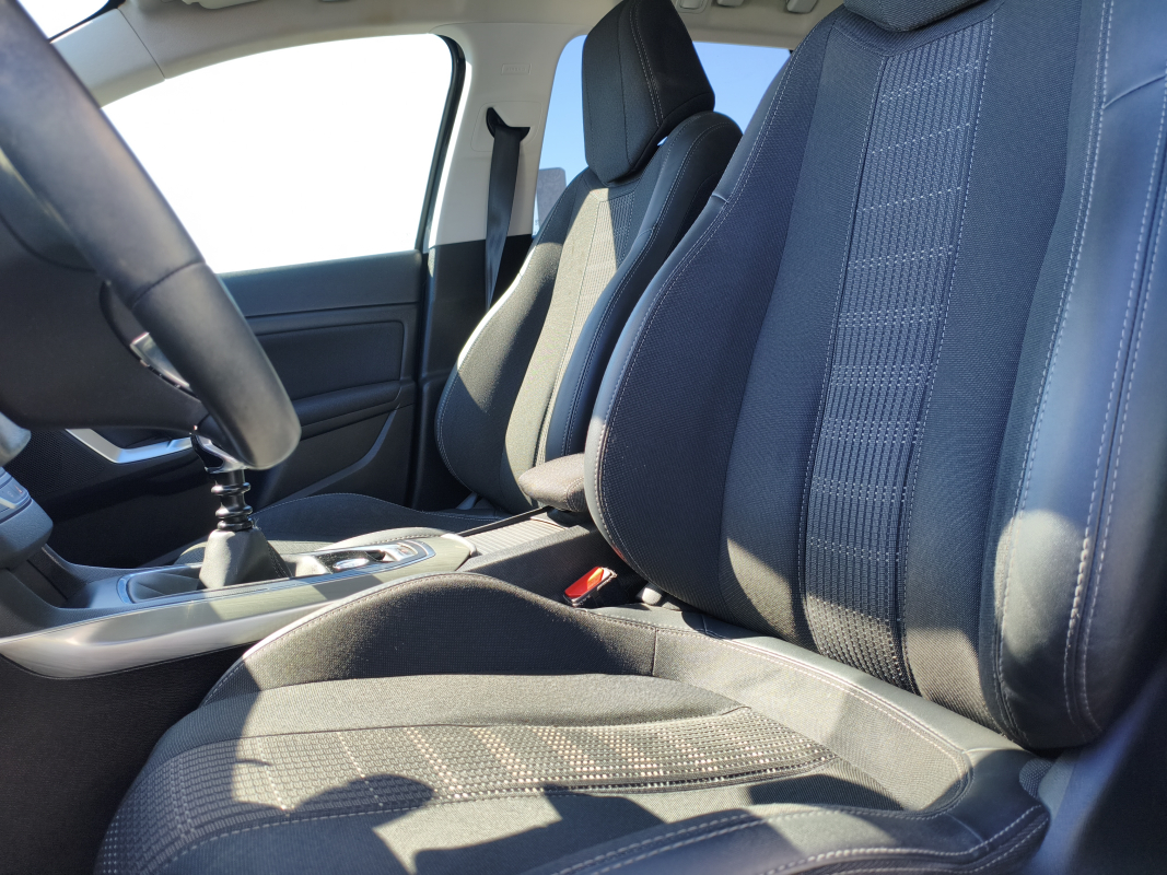 Peugeot 308 — 11