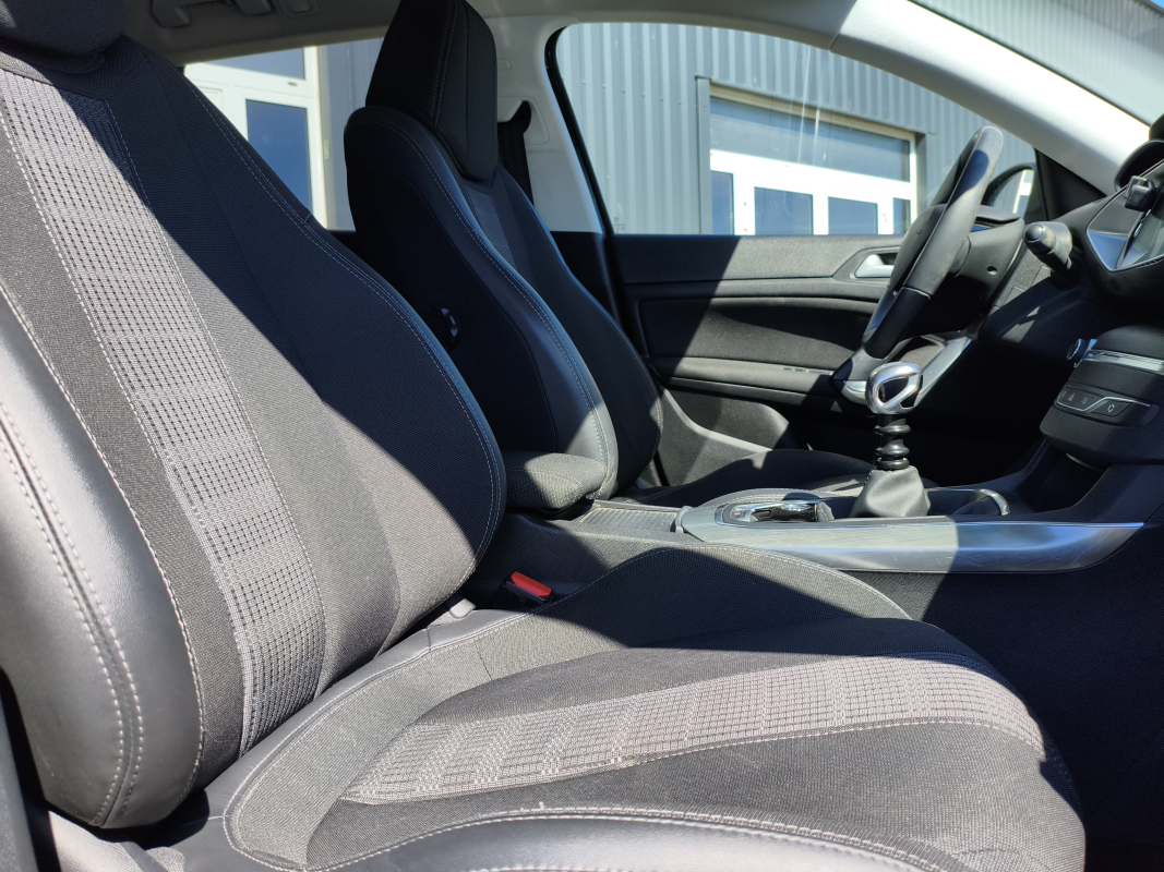 Peugeot 308 — 16