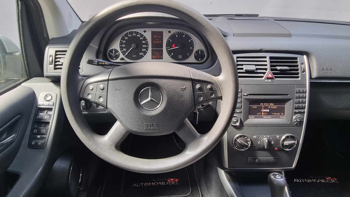 Mercedes Classe B — 18