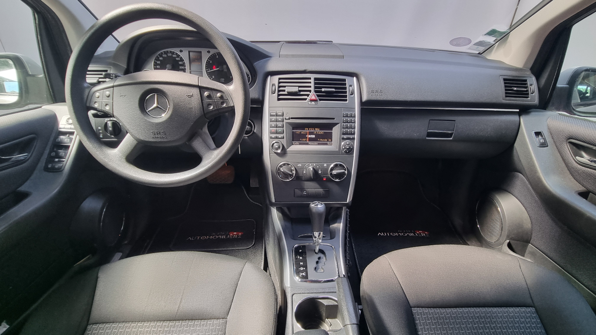 Mercedes Classe B — 17