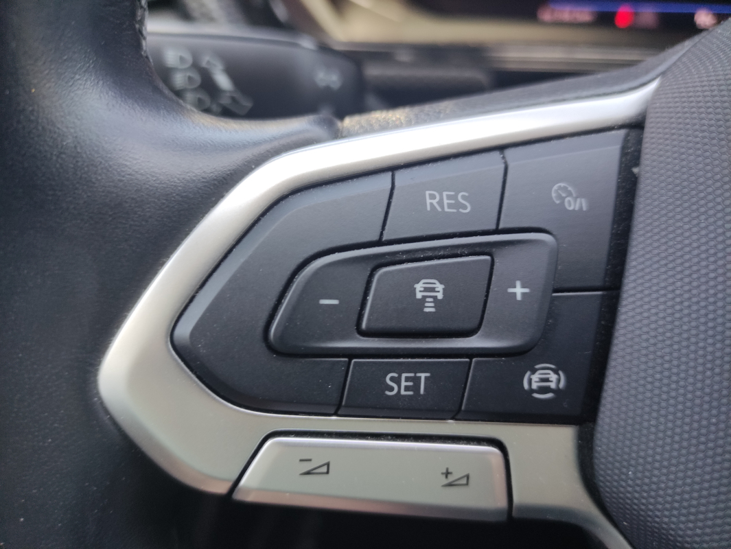 Volkswagen T-Cross — 15