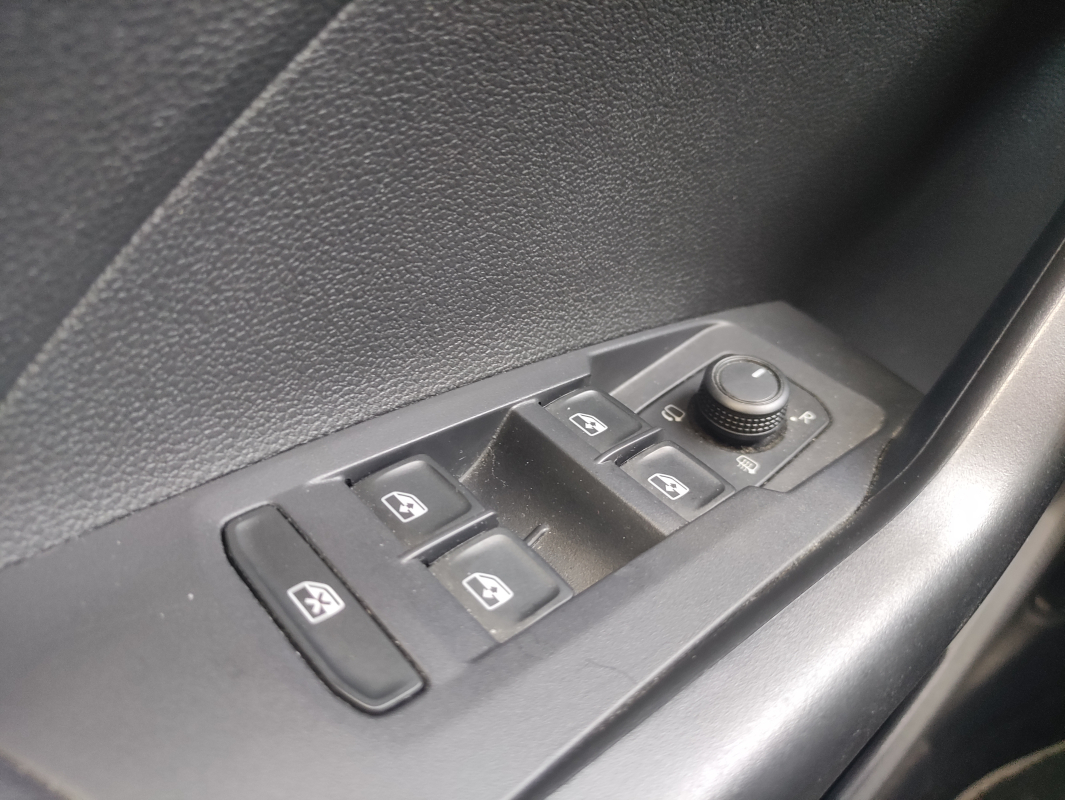 Volkswagen T-Cross — 17
