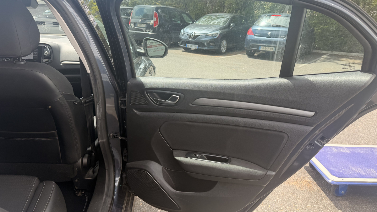 Renault Megane — 14