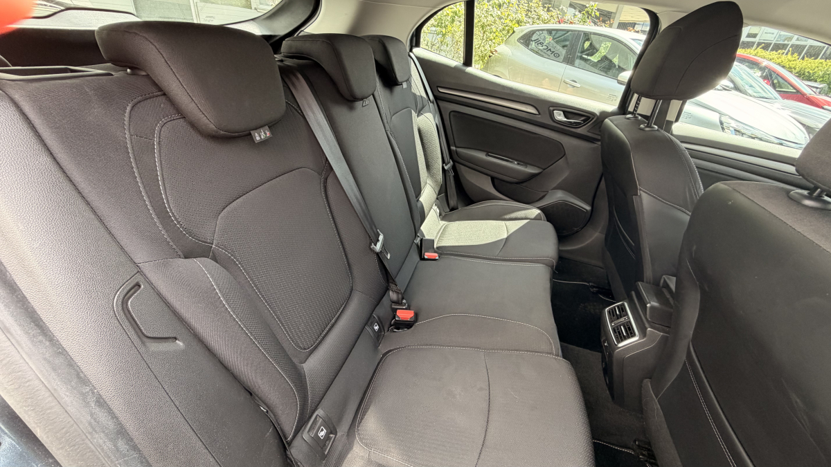 Renault Megane — 12
