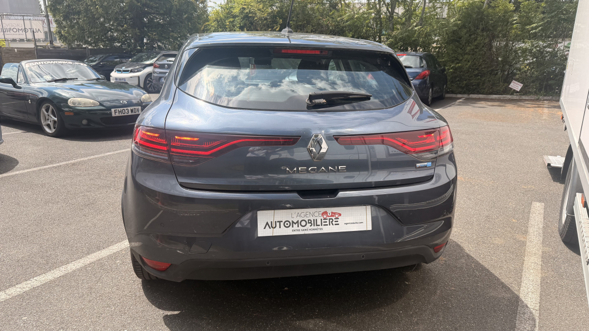Renault Megane — 6