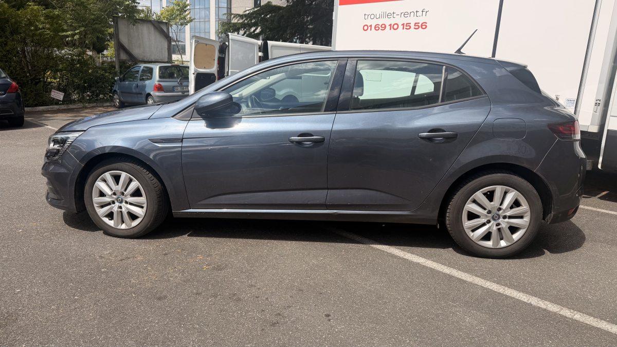 Renault Megane — 4