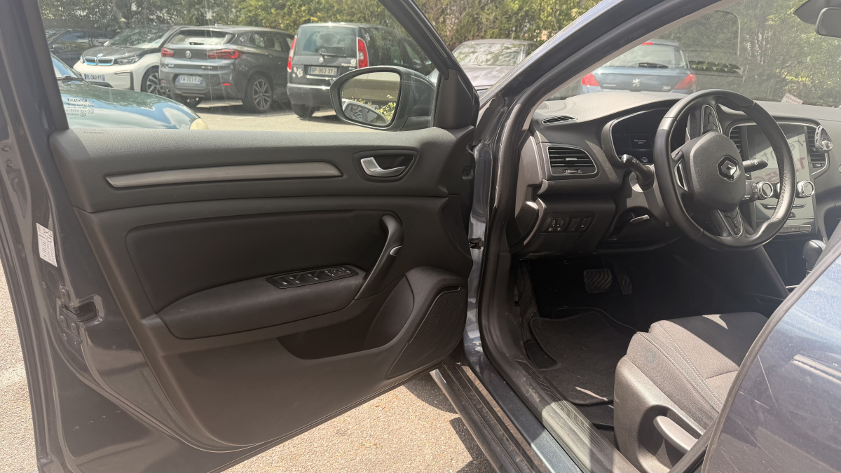 Renault Megane — 11