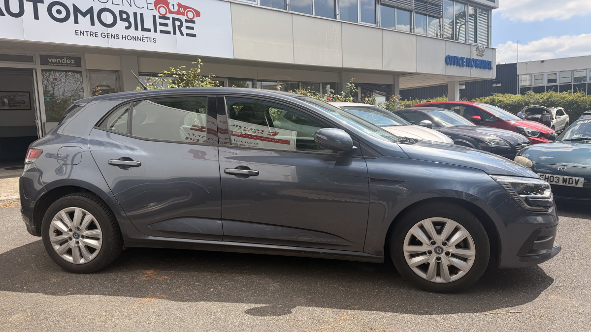 Renault Megane — 7