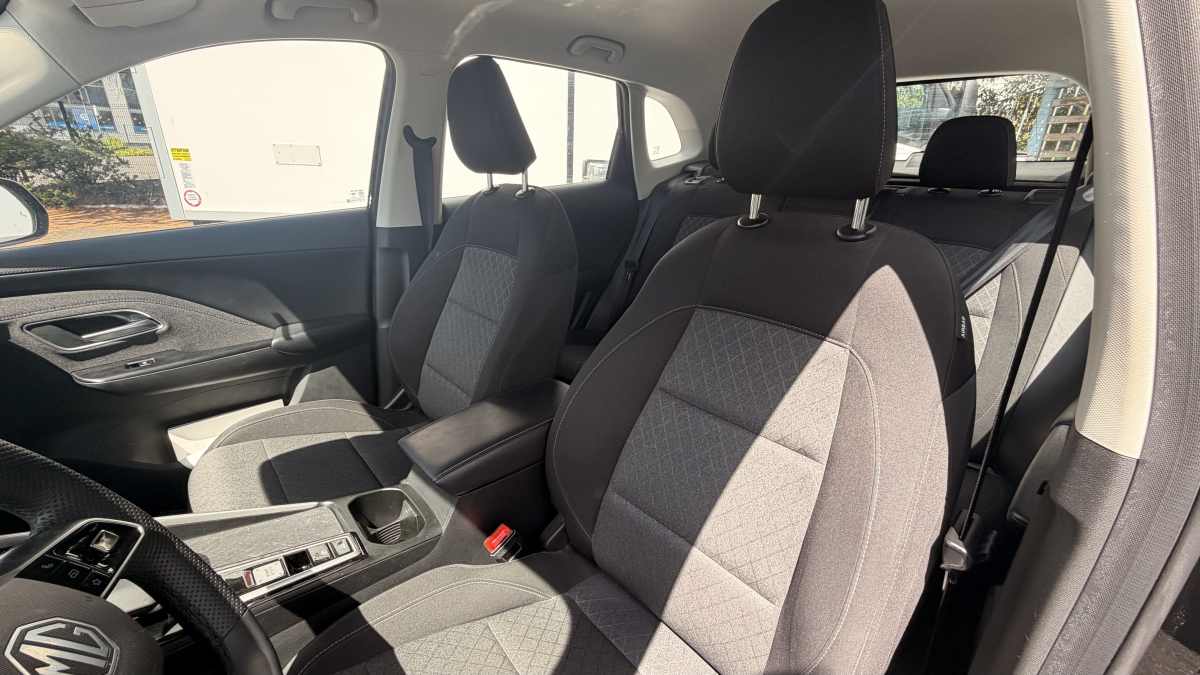 MG ZS — 10