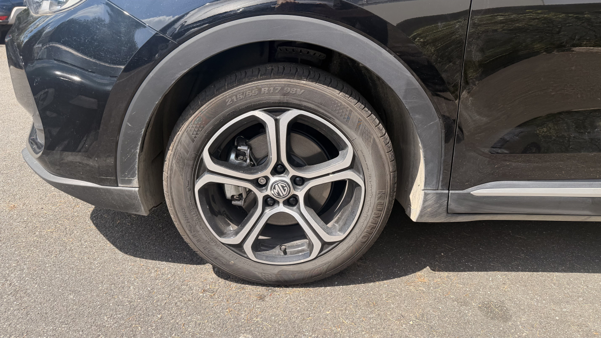 MG ZS — 24