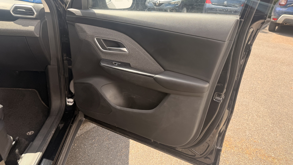 MG ZS — 16