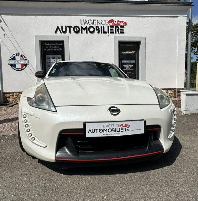 Nissan 370 Z — 2