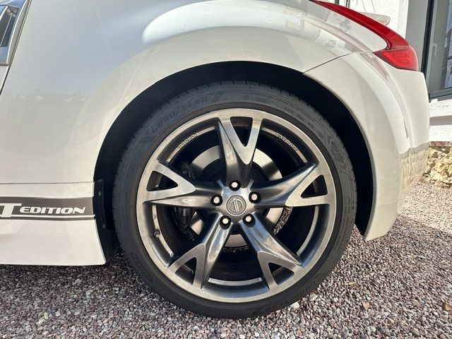 Nissan 370 Z — 17