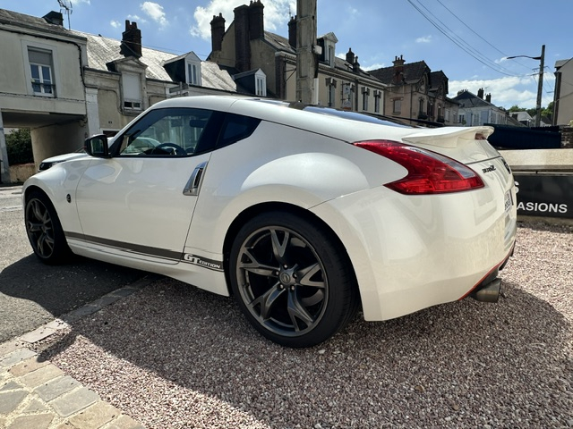 Nissan 370 Z — 4