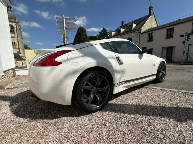 Nissan 370 Z — 5