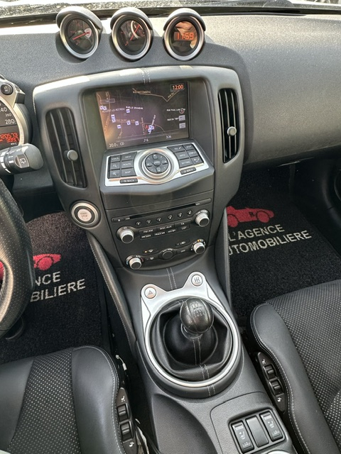 Nissan 370 Z — 9