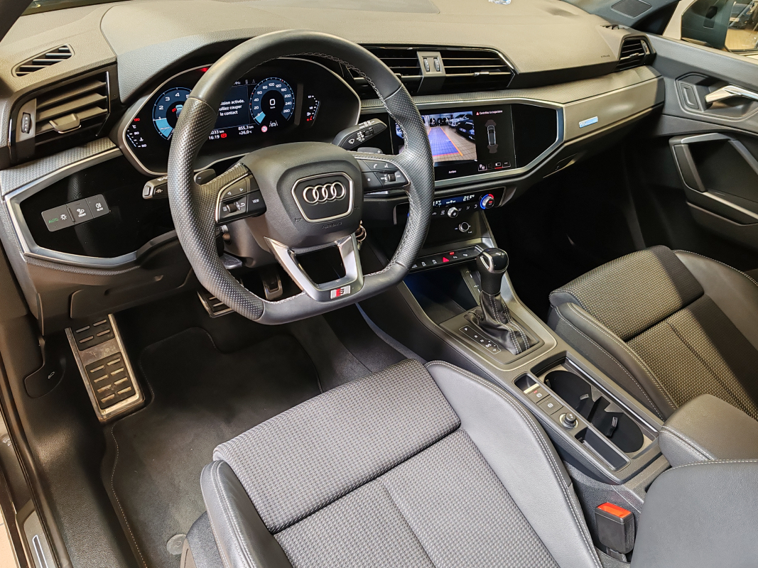 Audi Q3 — 10