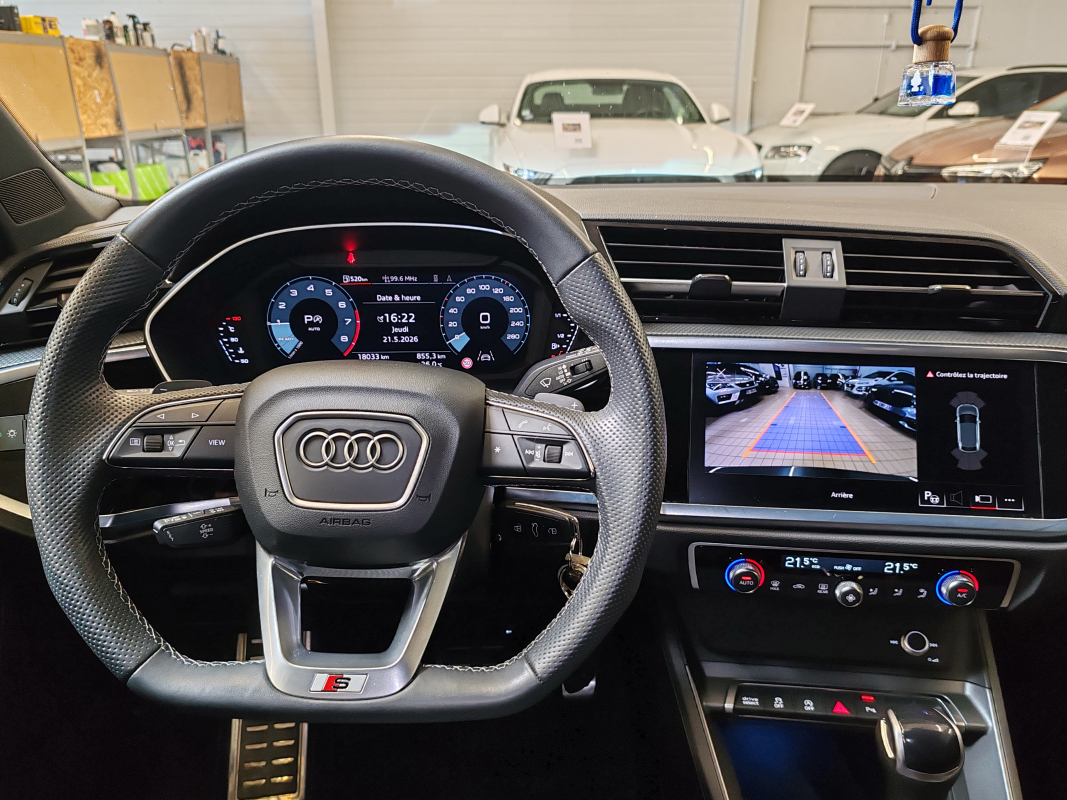 Audi Q3 — 14