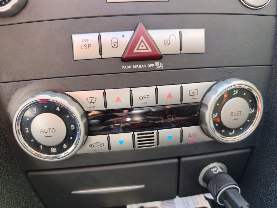 Mercedes SLK — 13