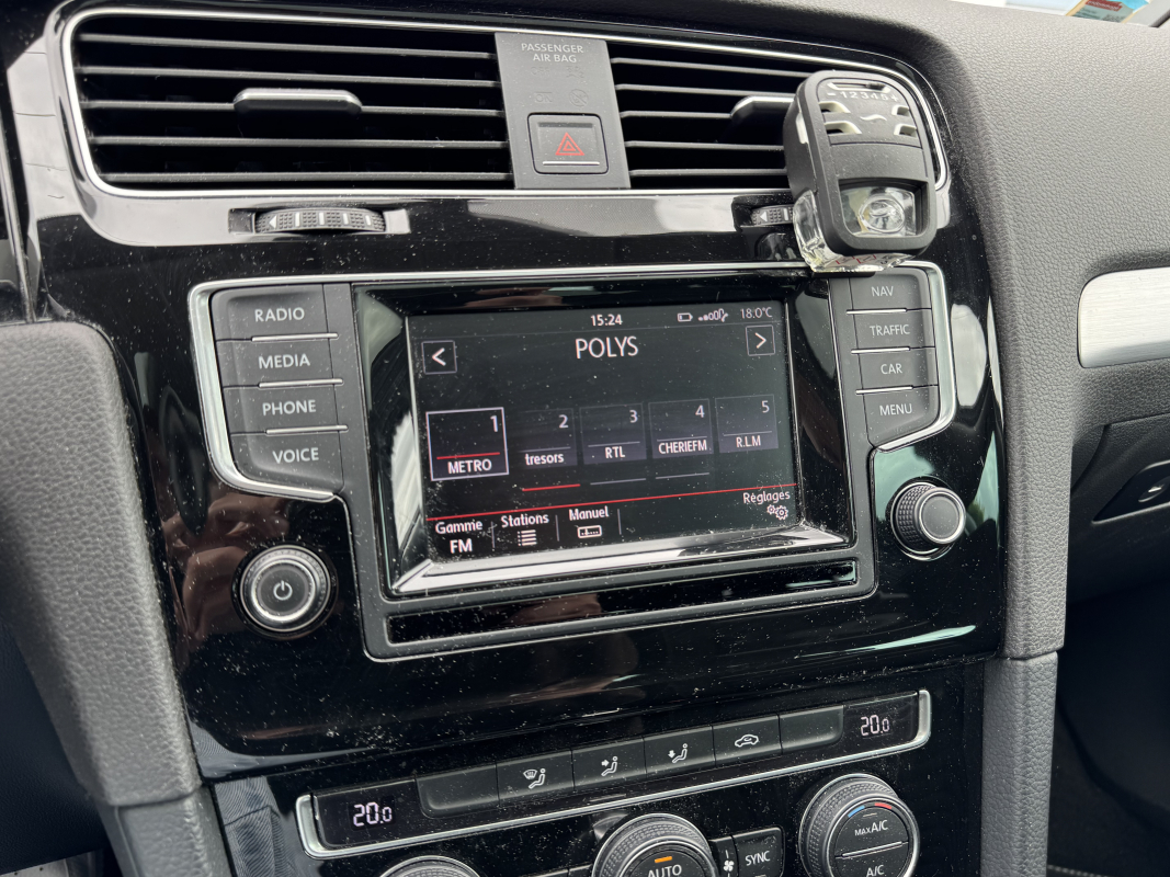 Volkswagen Golf — 7