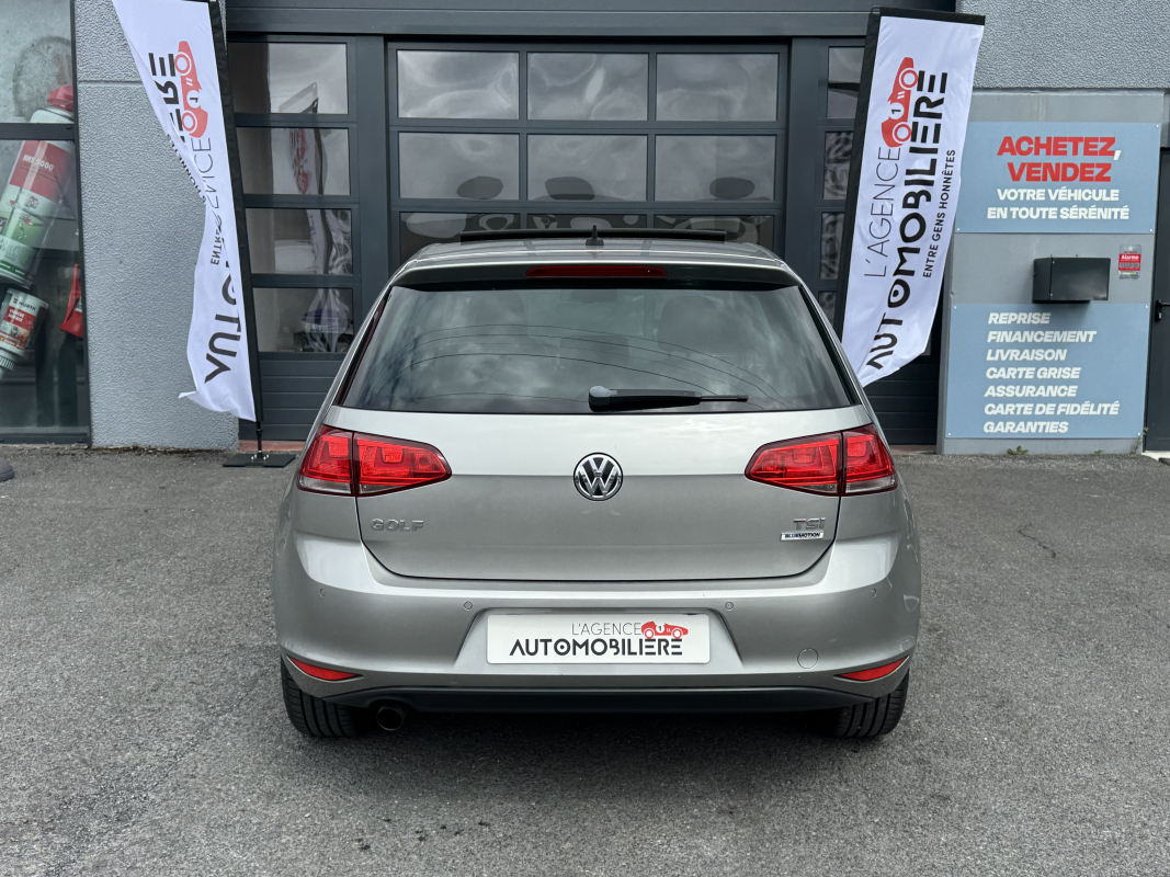Volkswagen Golf — 5