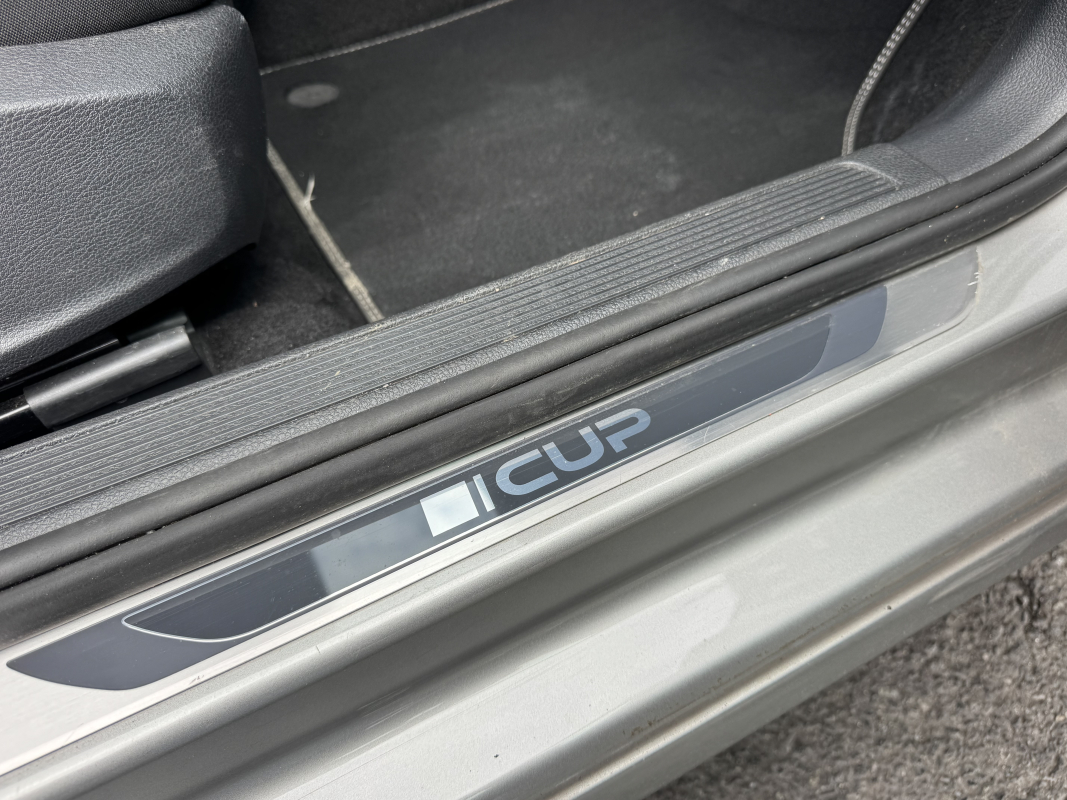 Volkswagen Golf — 13