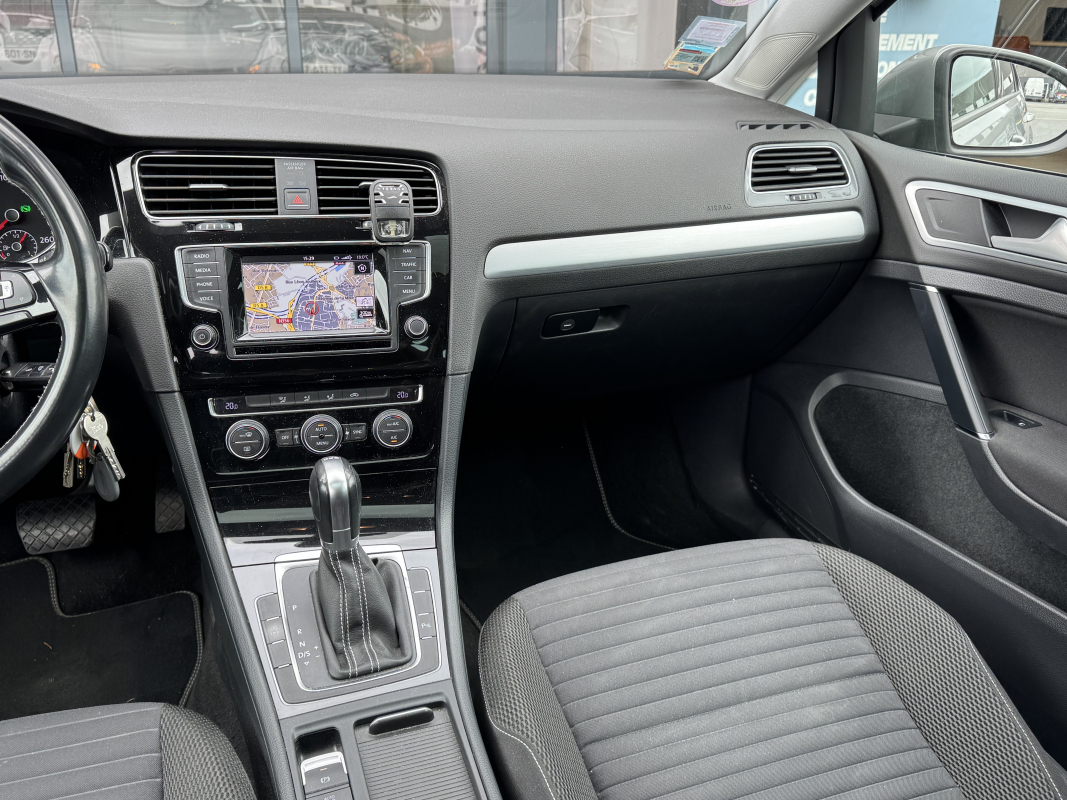 Volkswagen Golf — 18