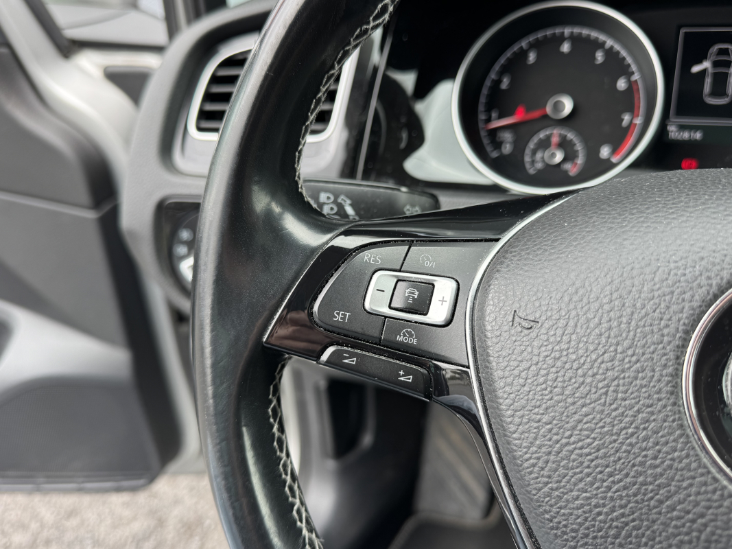 Volkswagen Golf — 28