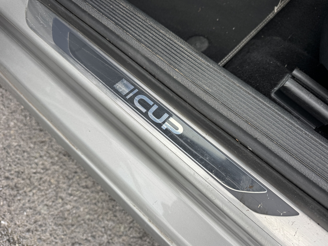 Volkswagen Golf — 31