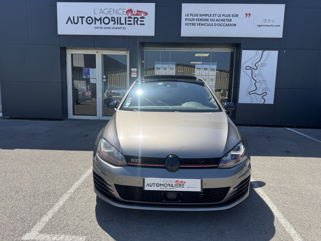Volkswagen Golf — 6