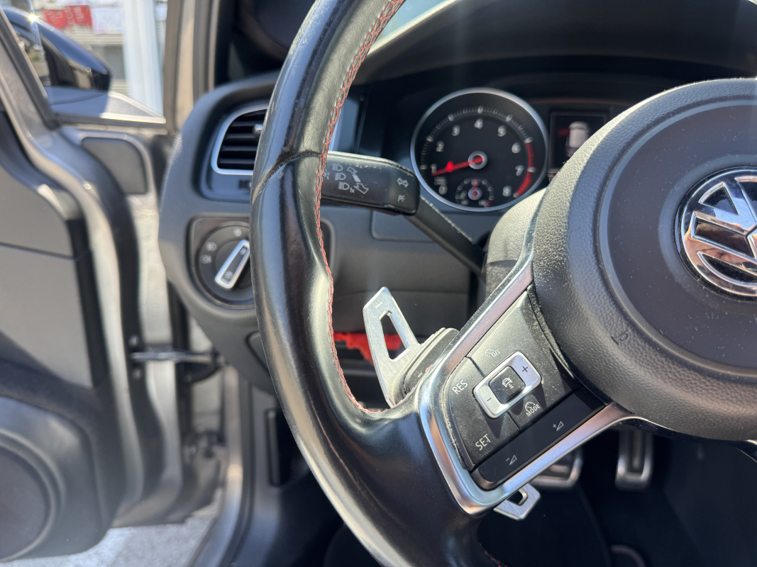 Volkswagen Golf — 10