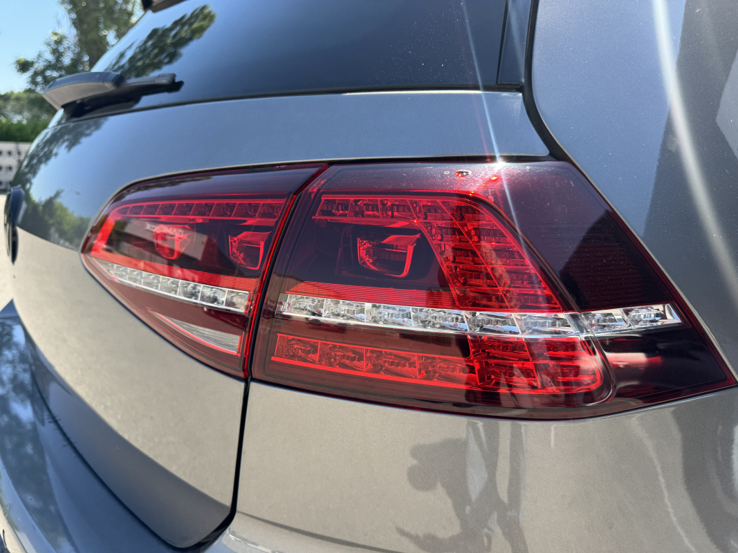 Volkswagen Golf — 25